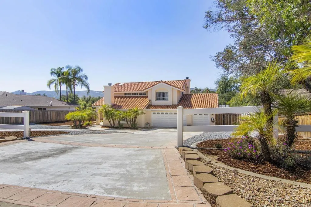 https://cdn.realtyfeed.com/cdn/127/306712004/218325de5e0a44ddcd0cfba03d147e06.webp