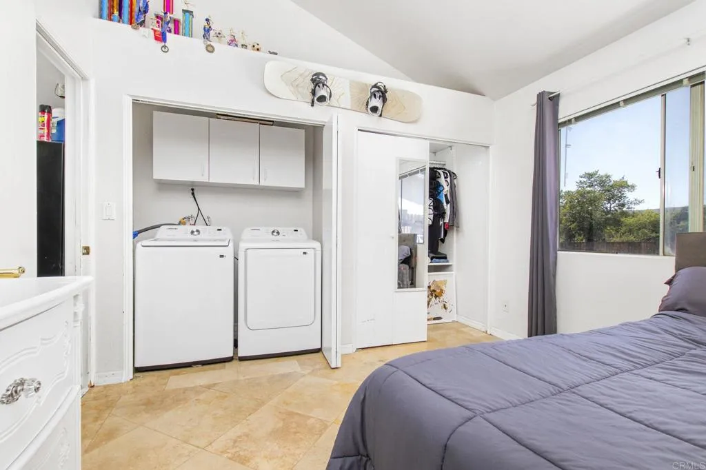 https://cdn.realtyfeed.com/cdn/127/306712004/6e6b3e72ce2f4cd9db48e02af1ef64bd.webp