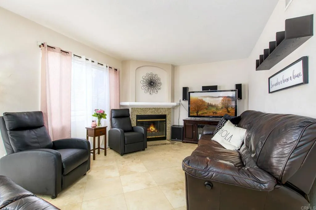 https://cdn.realtyfeed.com/cdn/127/306712004/910c31b74a64546ff524ff8fccfd303a.webp
