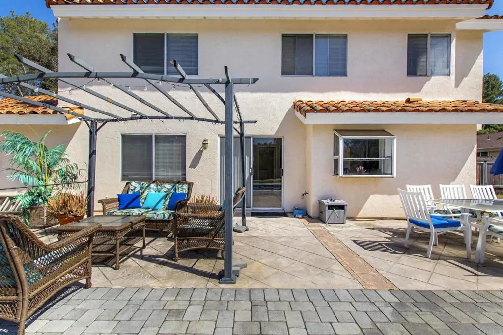 https://cdn.realtyfeed.com/cdn/127/306712004/e94c00bd806b800c0290f91c9a48b3b8.webp