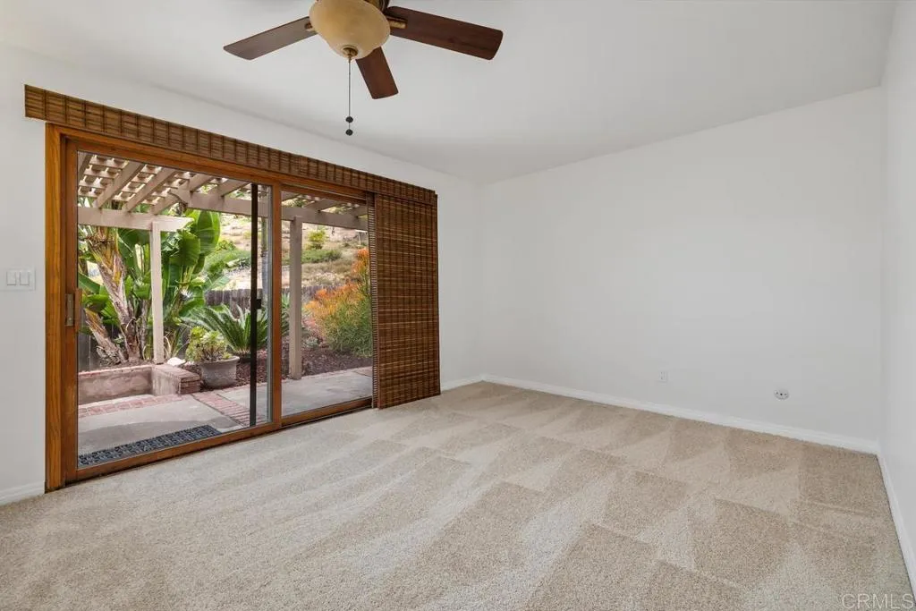 https://cdn.realtyfeed.com/cdn/127/306712029/8d9dd9dc9dd59346afa7a5b487265b45.webp
