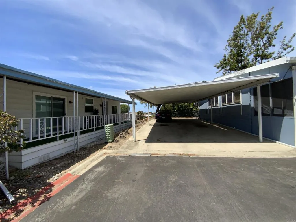 https://cdn.realtyfeed.com/cdn/127/306712062/c3307eab0cf4234582611887ed582734.webp