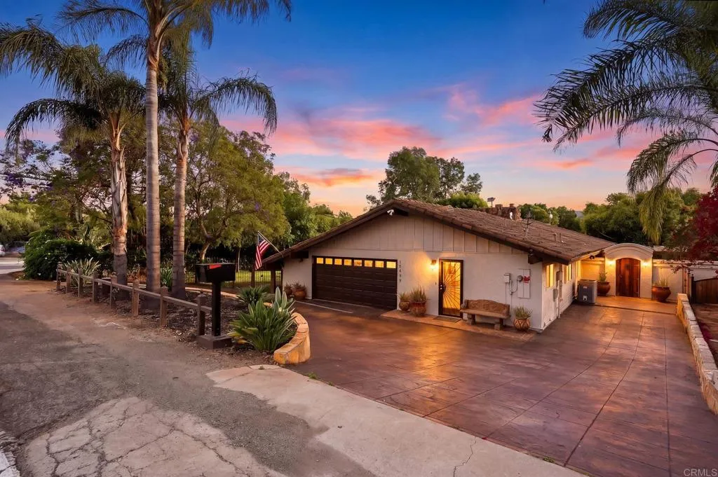 https://cdn.realtyfeed.com/cdn/127/306712075/1593364dab6b2b471b3281a76aa79622.webp