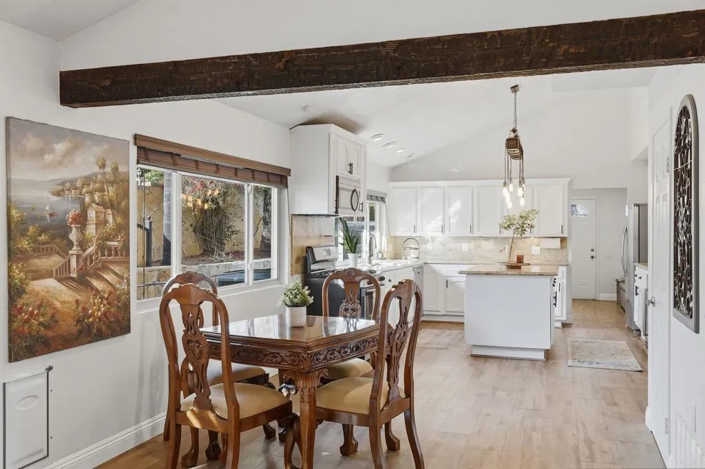 https://cdn.realtyfeed.com/cdn/127/306712075/7579cb56a27454cf356d852701f87cb2.webp