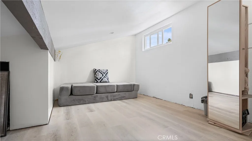 https://cdn.realtyfeed.com/cdn/127/306712119/a2002c12beded41955a86402aa2eebc8.webp