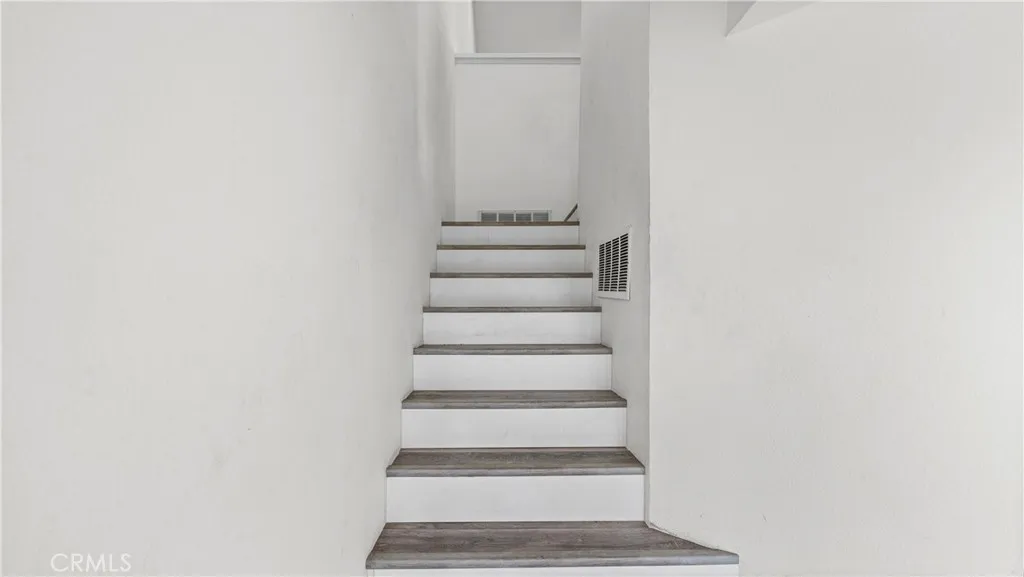 https://cdn.realtyfeed.com/cdn/127/306712119/b8aaa839e164780e32c305930c1d5ef6.webp