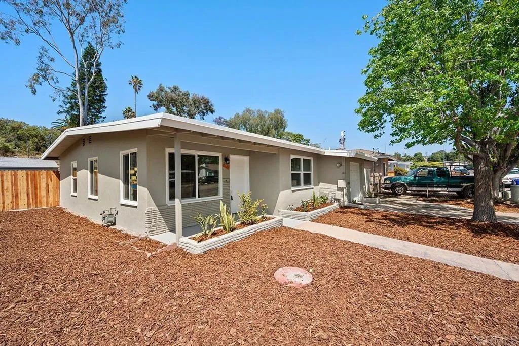 https://cdn.realtyfeed.com/cdn/127/306712124/0c38cae59ae41851890646d92caba237.webp