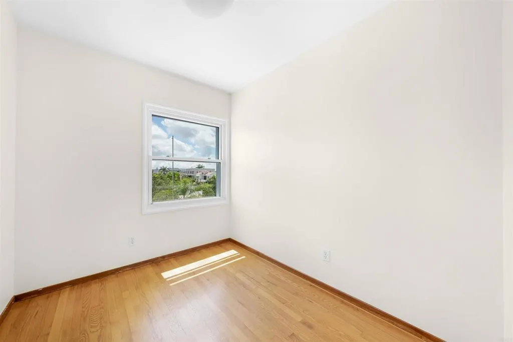 https://cdn.realtyfeed.com/cdn/127/306712132/29aae9797ccc0399311c8dd943910579.webp