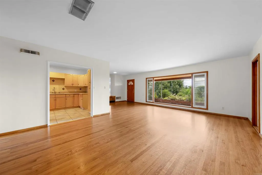 https://cdn.realtyfeed.com/cdn/127/306712132/56c998586405463e5a474df4af40fd5e.webp