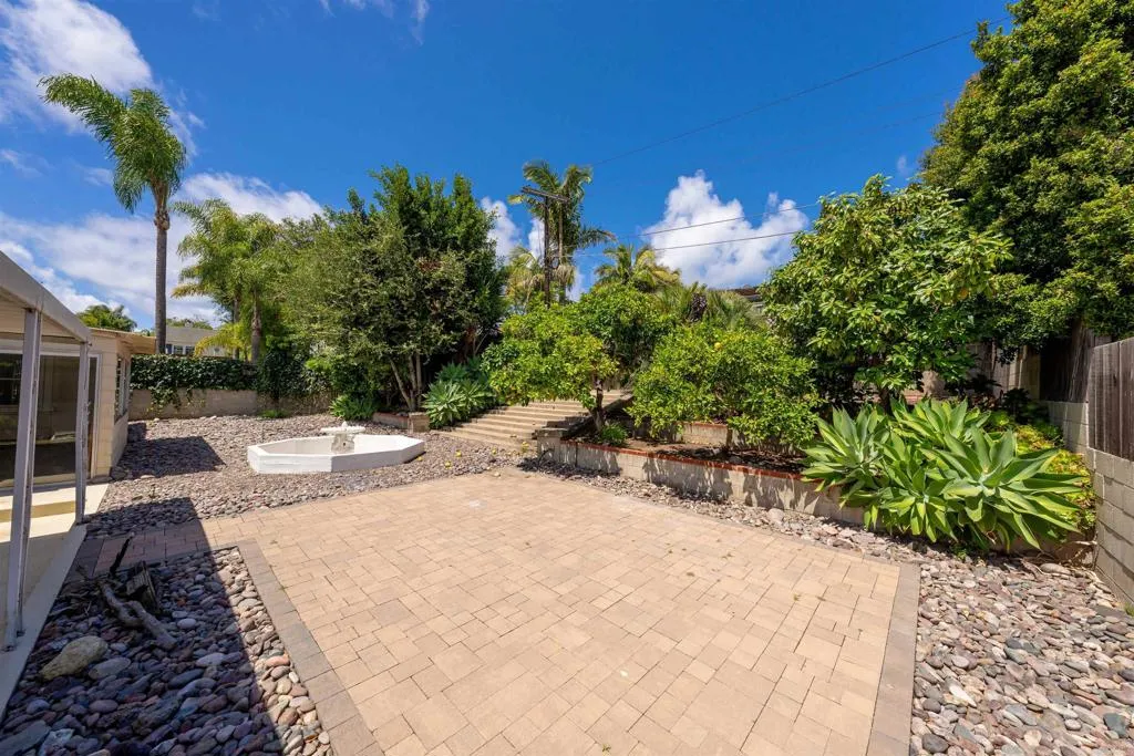 https://cdn.realtyfeed.com/cdn/127/306712132/6f5c31012d2306f8e017c243cd88226c.webp