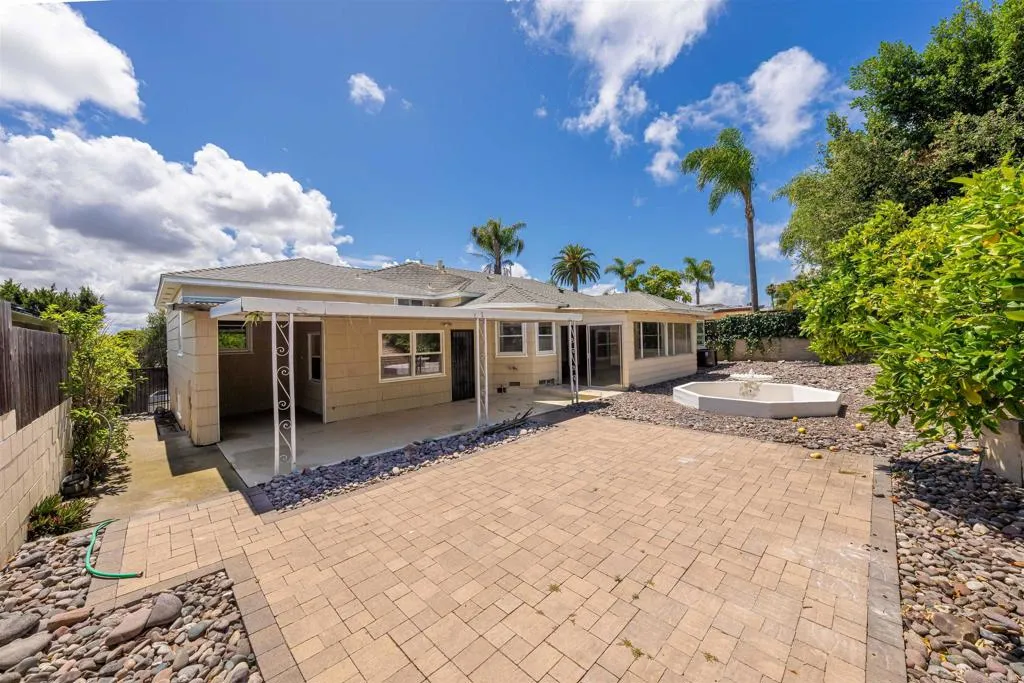 https://cdn.realtyfeed.com/cdn/127/306712132/c86eb93fd401ec685ed0d004d496a23c.webp