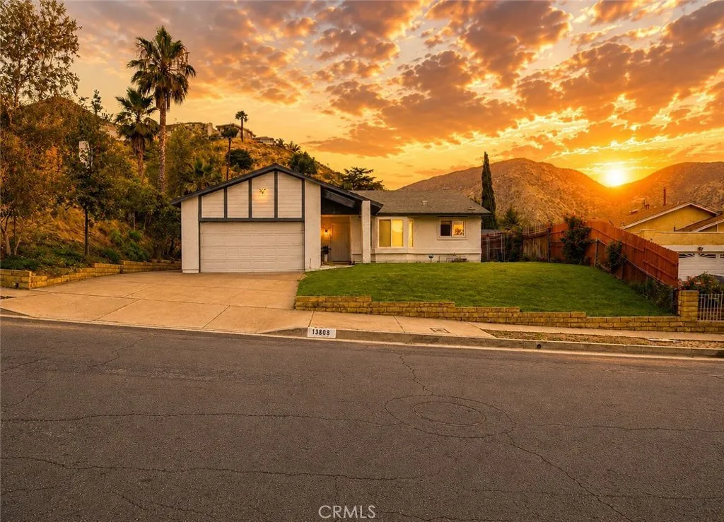 Sylmar, CA 91342