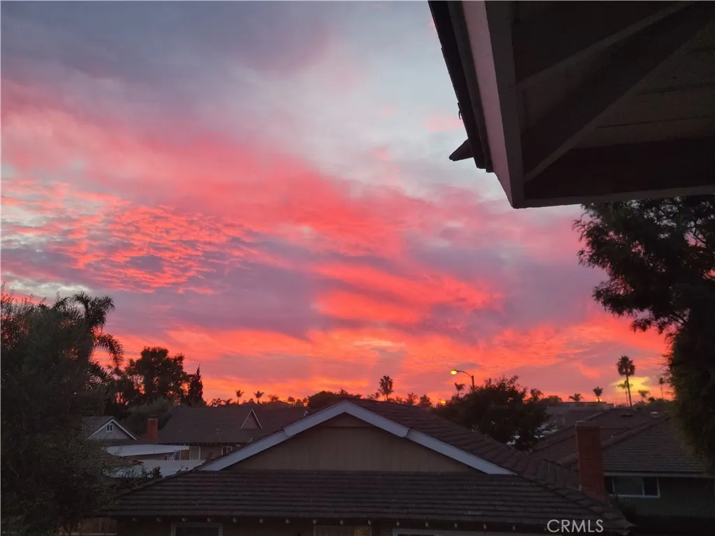 16862 Coach Lane, Huntington Beach, CA 92649 - Photo 3 of 32, Huntington Beach, CA