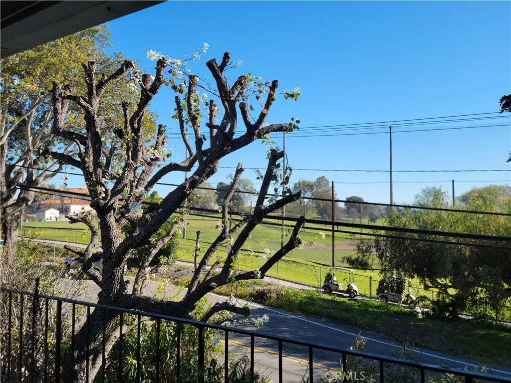 16862 Coach Lane, Huntington Beach, CA 92649 - Photo 4 of 32, Huntington Beach, CA