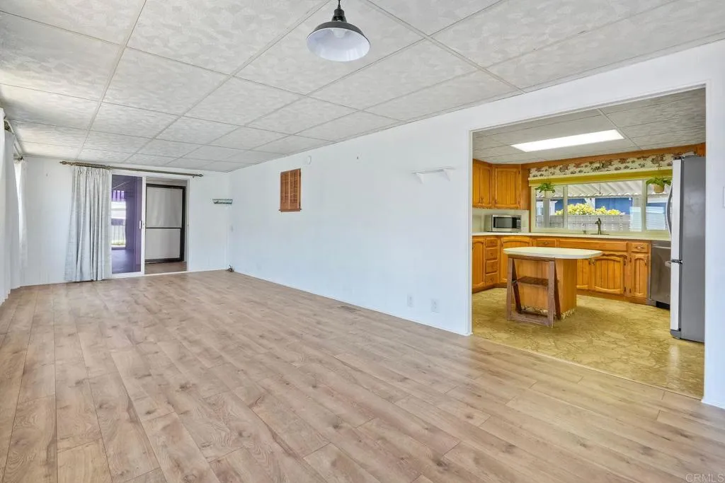 https://cdn.realtyfeed.com/cdn/127/306712197/00567733a85b92e2dac351422d044831.webp