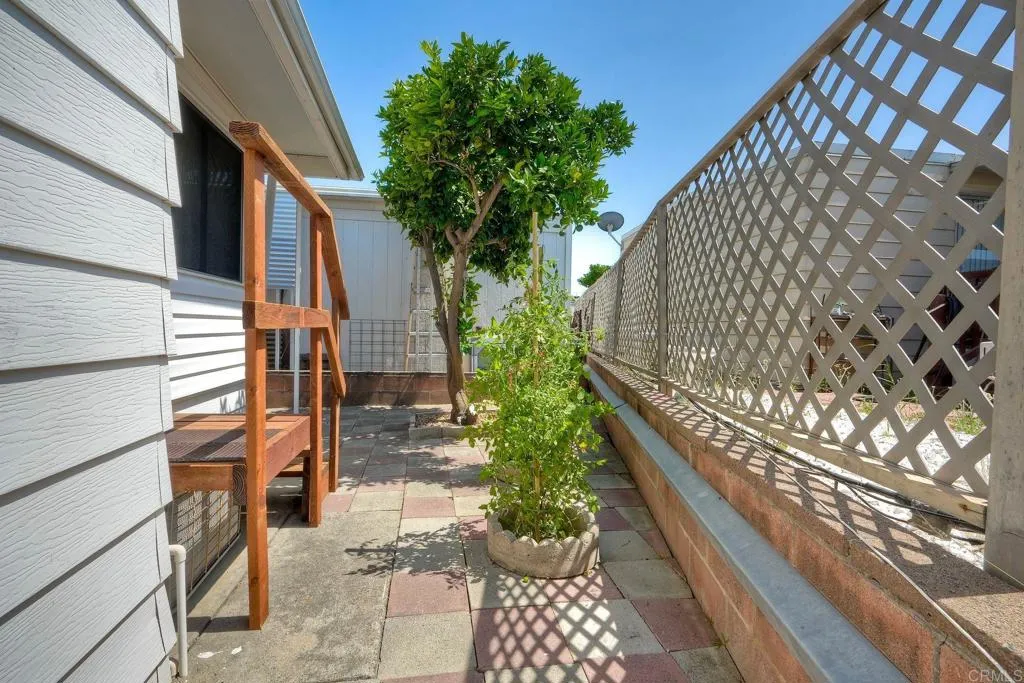 https://cdn.realtyfeed.com/cdn/127/306712197/212c305dcc14d51592b0916f7b2fbe12.webp