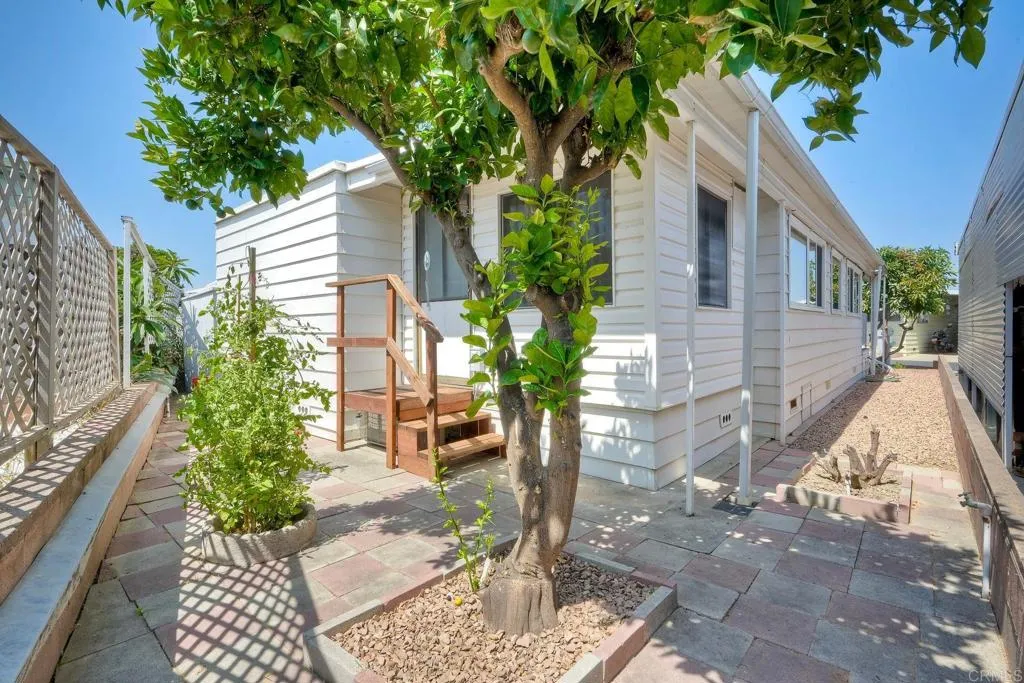 https://cdn.realtyfeed.com/cdn/127/306712197/670cf8035a7de929461287652e609b24.webp
