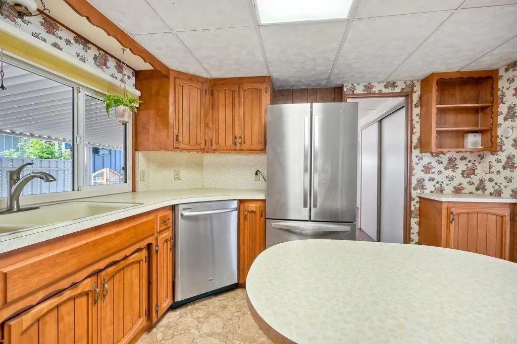 https://cdn.realtyfeed.com/cdn/127/306712197/7ca2086067089b1c80f5d6740622e0e1.webp