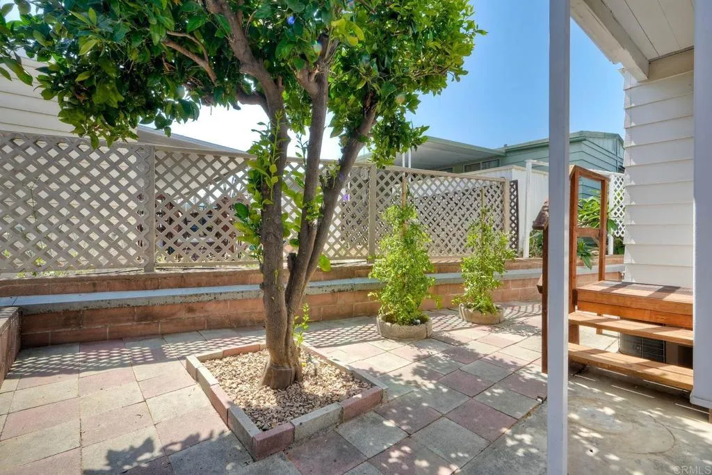 https://cdn.realtyfeed.com/cdn/127/306712197/ce9707deab306b502852a94a713c4d20.webp