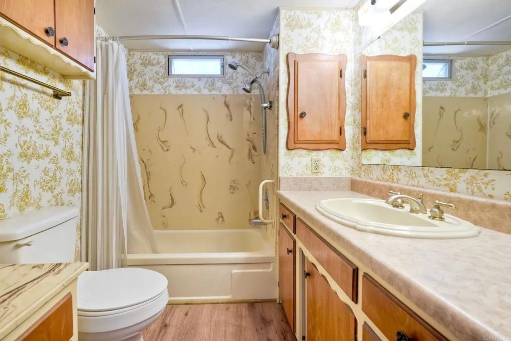 https://cdn.realtyfeed.com/cdn/127/306712197/ff2d69c21f011cddf7003426940693ea.webp