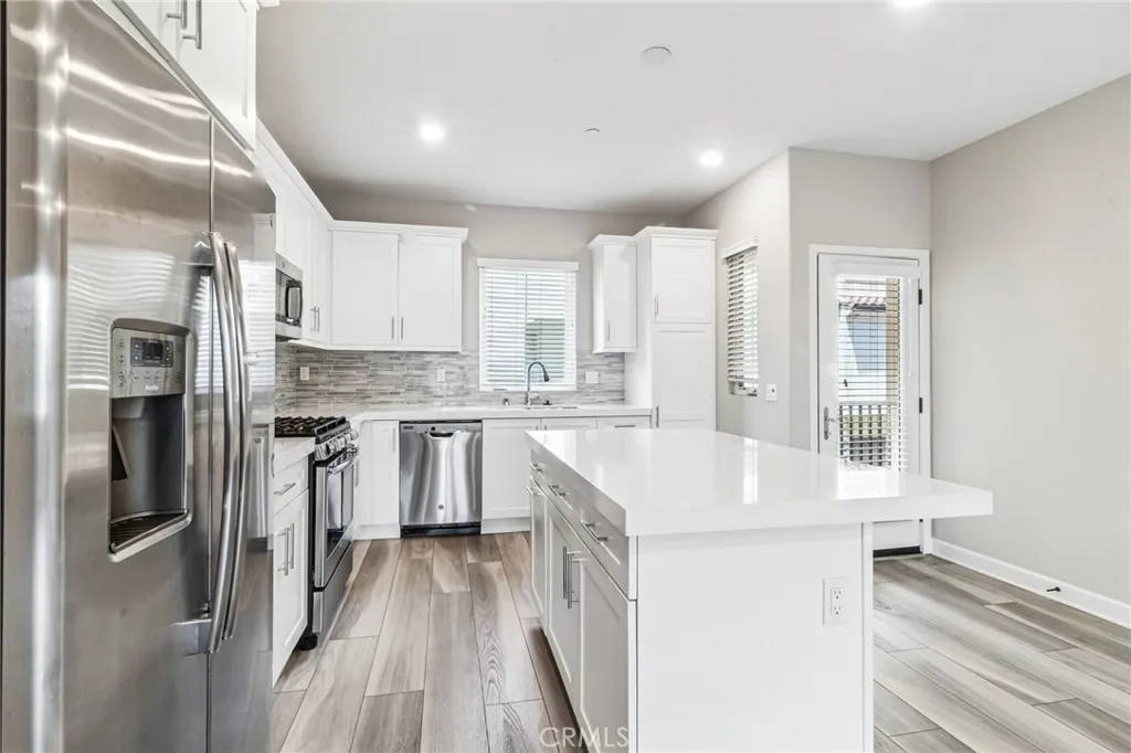 https://cdn.realtyfeed.com/cdn/127/306712201/21d52707ddf4ab30371d8547d66c9262.webp