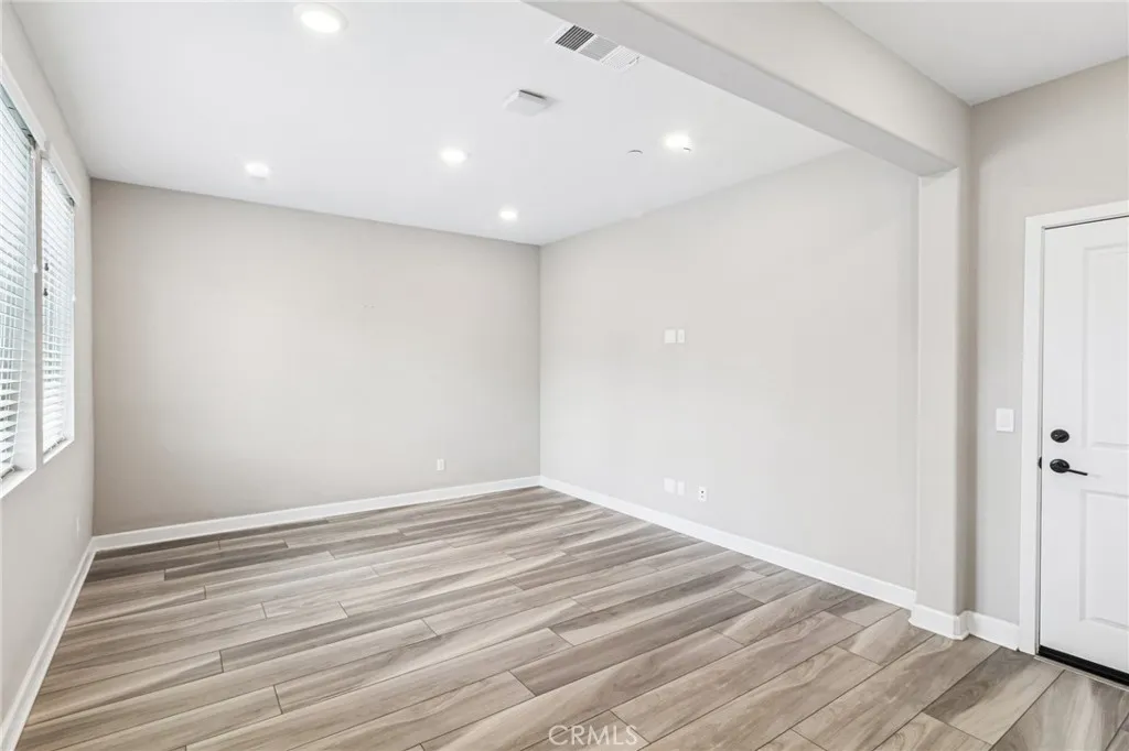 Photo #7: PT26098913 Listing: Photo #7