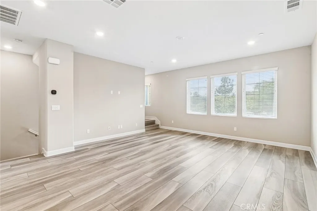 Photo #8: PT26098913 Listing: Photo #8