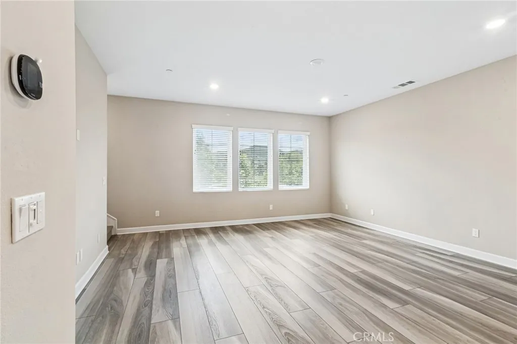 https://cdn.realtyfeed.com/cdn/127/306712201/e7a42dd6d8a17f66344db32212388570.webp