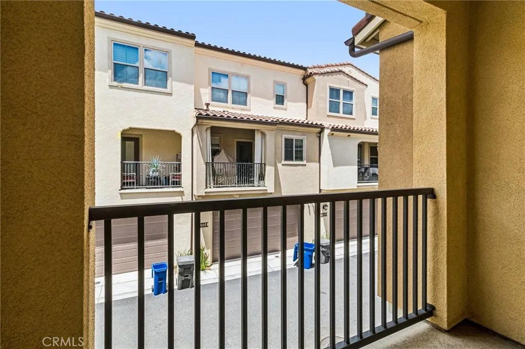 https://cdn.realtyfeed.com/cdn/127/306712201/ffaa0a798d1d0875453c0429bc5f4b1d.webp