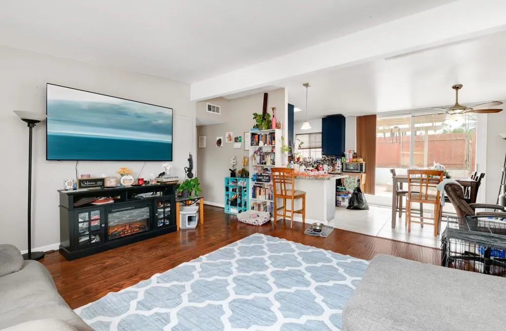 https://cdn.realtyfeed.com/cdn/127/306712224/20cc004d127a0d24c0653ccf0d3747b2.webp