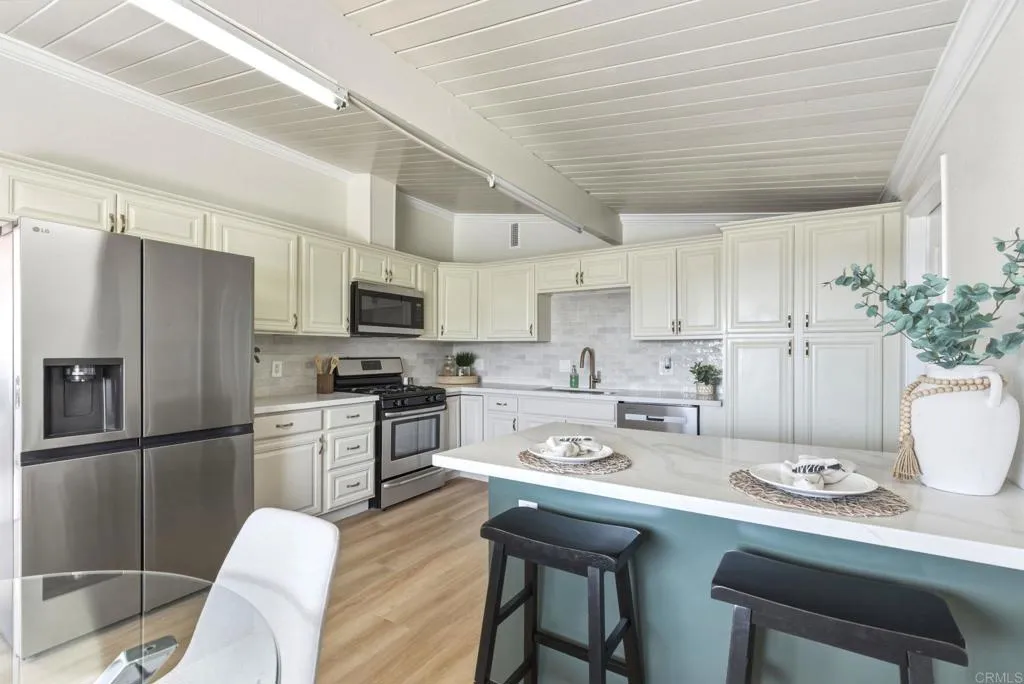 https://cdn.realtyfeed.com/cdn/127/306712230/a607f2514d4af5619e9057baf6bae2c4.webp