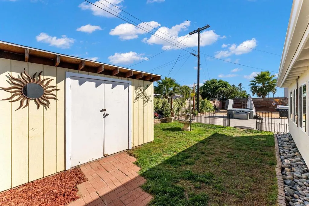 https://cdn.realtyfeed.com/cdn/127/306712233/8381f6e96ba07caf6f4ccd79a31bf9a5.webp