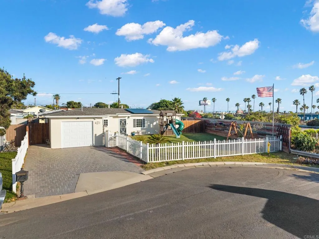 https://cdn.realtyfeed.com/cdn/127/306712233/aad399f6e2b0355c72da905559fc79f9.webp