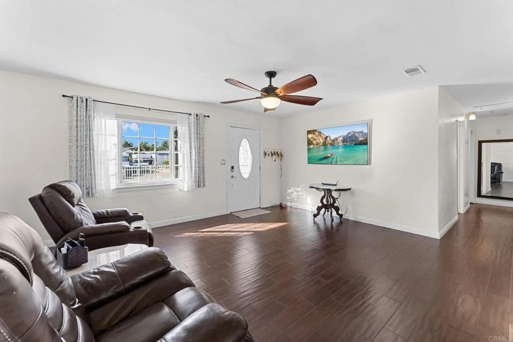 https://cdn.realtyfeed.com/cdn/127/306712233/bbf4b560f574d18f3ce5ce28f21b4c49.webp