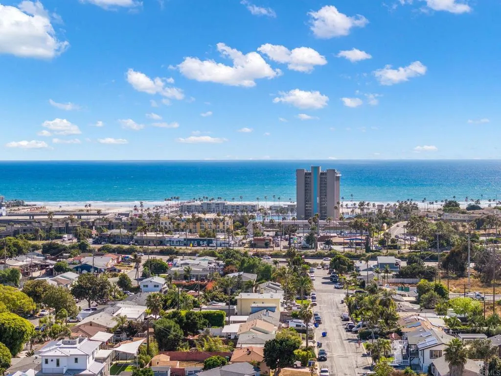 https://cdn.realtyfeed.com/cdn/127/306712233/e4f441ca5bc074cfd397a71fee862edd.webp