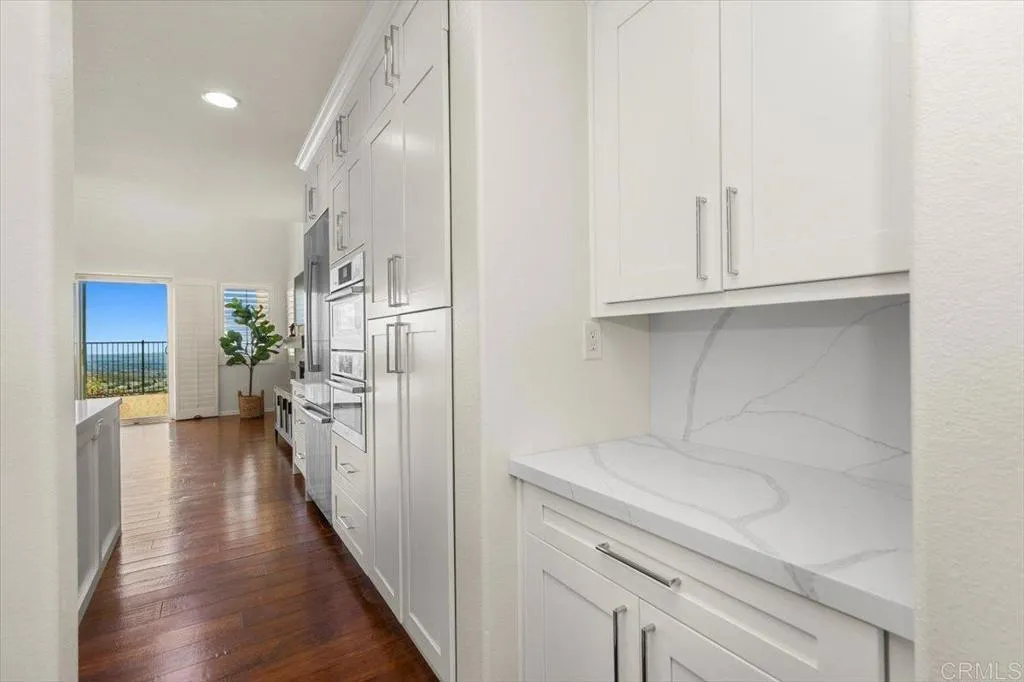 https://cdn.realtyfeed.com/cdn/127/306712239/073577fb9bd22f4825ad3823b43e3a04.webp