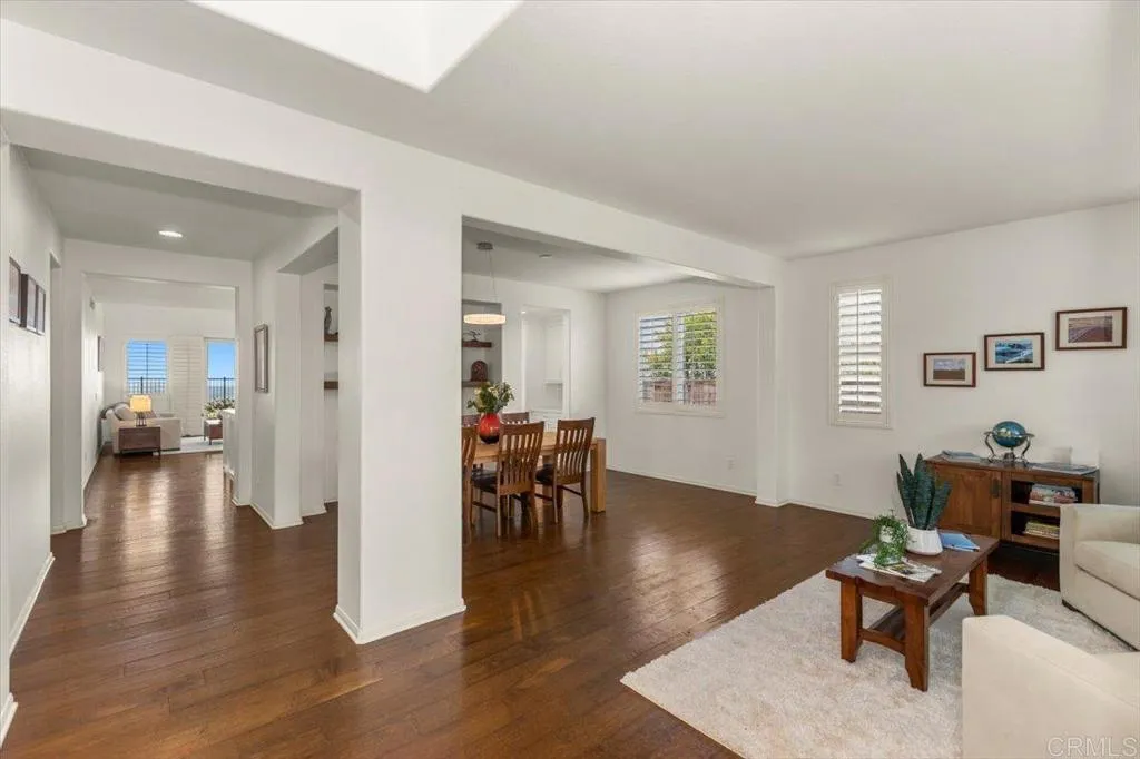 https://cdn.realtyfeed.com/cdn/127/306712239/5f3e22e98f0cc22282fe084cb1cbfadc.webp