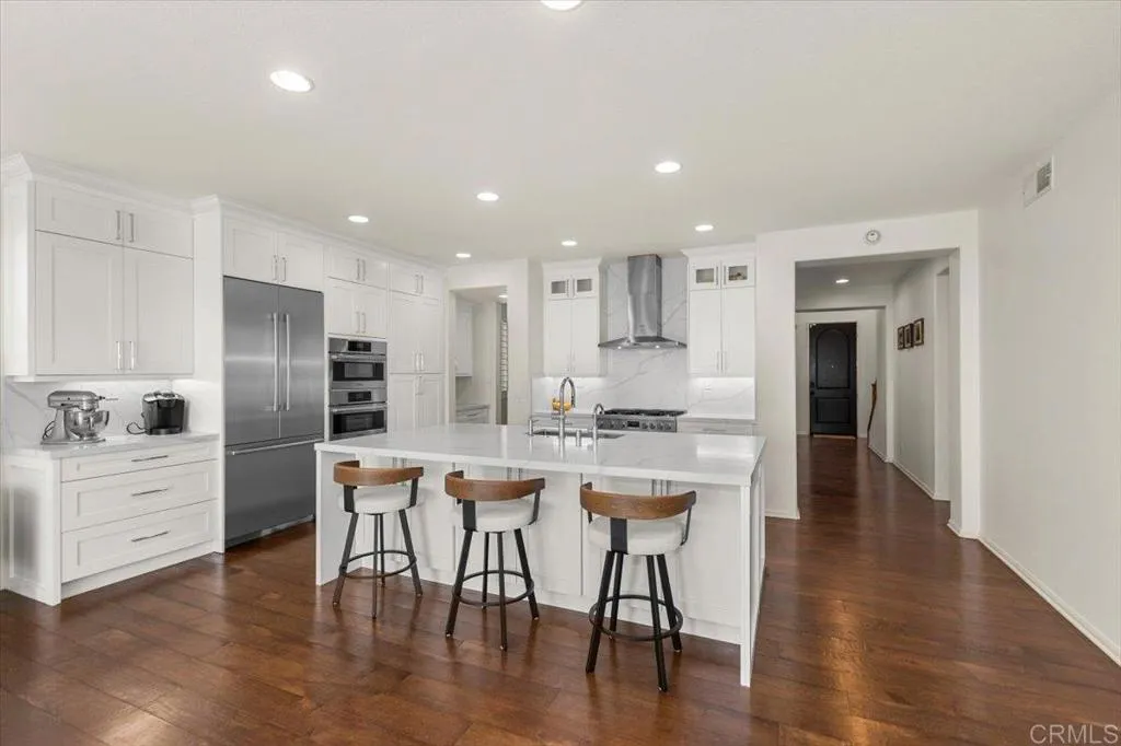 https://cdn.realtyfeed.com/cdn/127/306712239/61f166e98326e59fc2170f87d52570da.webp