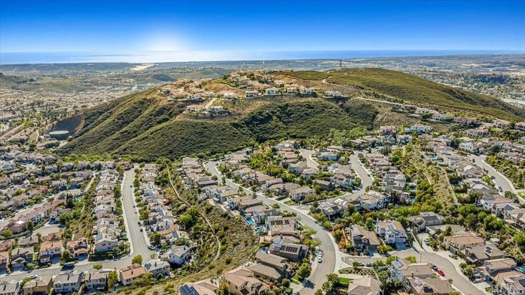 https://cdn.realtyfeed.com/cdn/127/306712239/6bdd17786caf5e38e9949f901a1adf78.webp