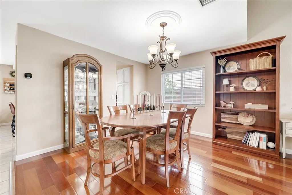 https://cdn.realtyfeed.com/cdn/127/306712243/182a614e5f081b4757ef32f5280be76e.webp