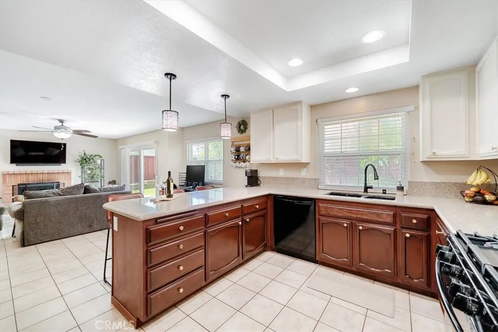https://cdn.realtyfeed.com/cdn/127/306712243/48caa138fc5904a8b4bc0559bbb9e669.webp