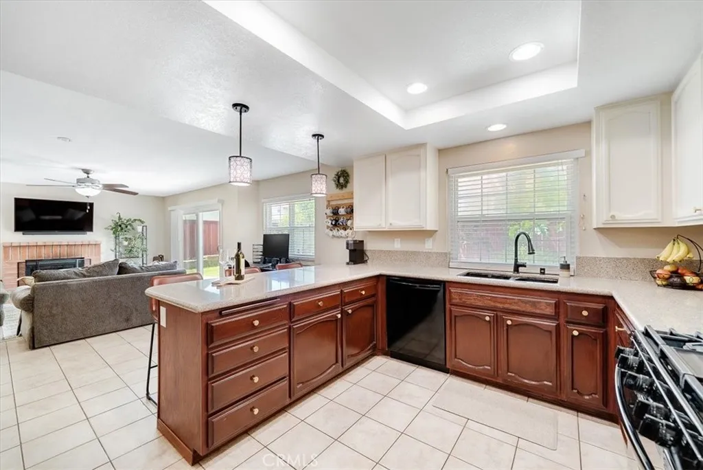 https://cdn.realtyfeed.com/cdn/127/306712243/b9c8fc16396775958e261506863d6ce3.webp