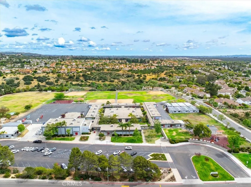 https://cdn.realtyfeed.com/cdn/127/306712243/e104bdcbefe8a350cf2f16db1ea1c982.webp