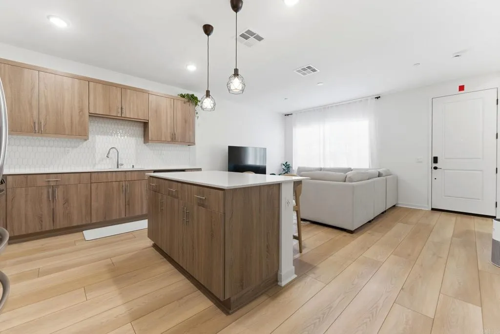 Photo #8: PTP2603471 Listing: Photo #8