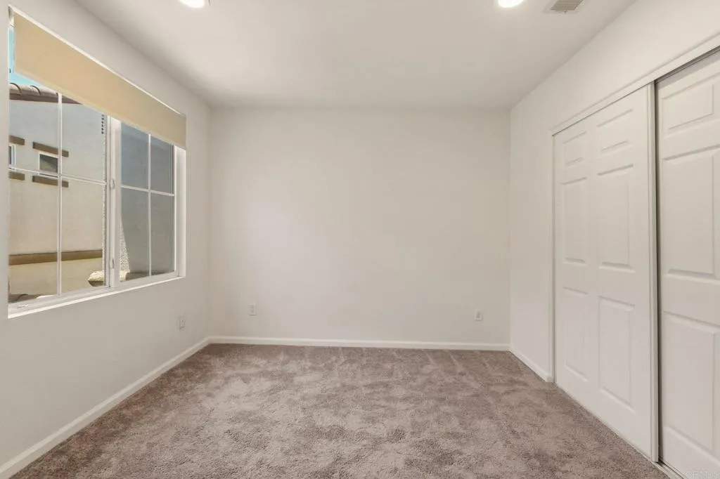 https://cdn.realtyfeed.com/cdn/127/306712346/137f29d233cd3acb8e91f8122ffffceb.webp