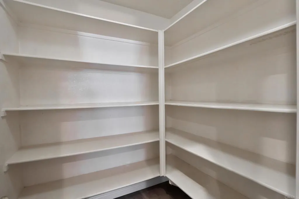 https://cdn.realtyfeed.com/cdn/127/306712346/32c4fe62f1ec852277829de27468d9f4.webp