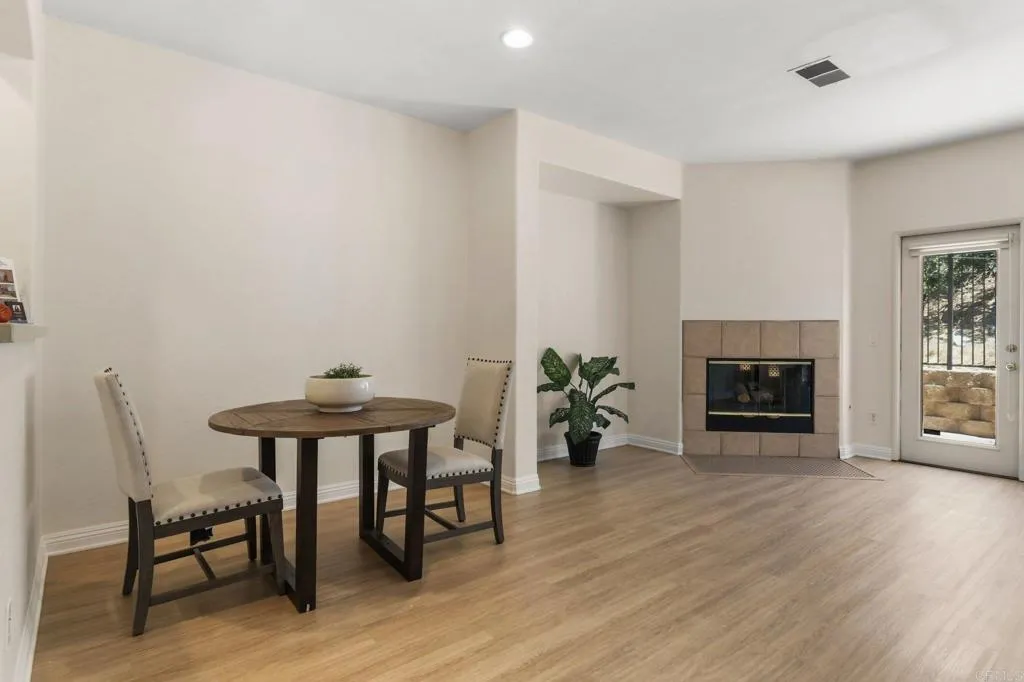 https://cdn.realtyfeed.com/cdn/127/306712346/87912bbf561046d20ec364d1712aa710.webp