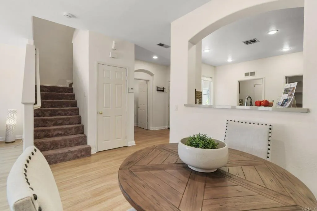 https://cdn.realtyfeed.com/cdn/127/306712346/92ee02017f3e903ecfe3932fa1b35e1b.webp
