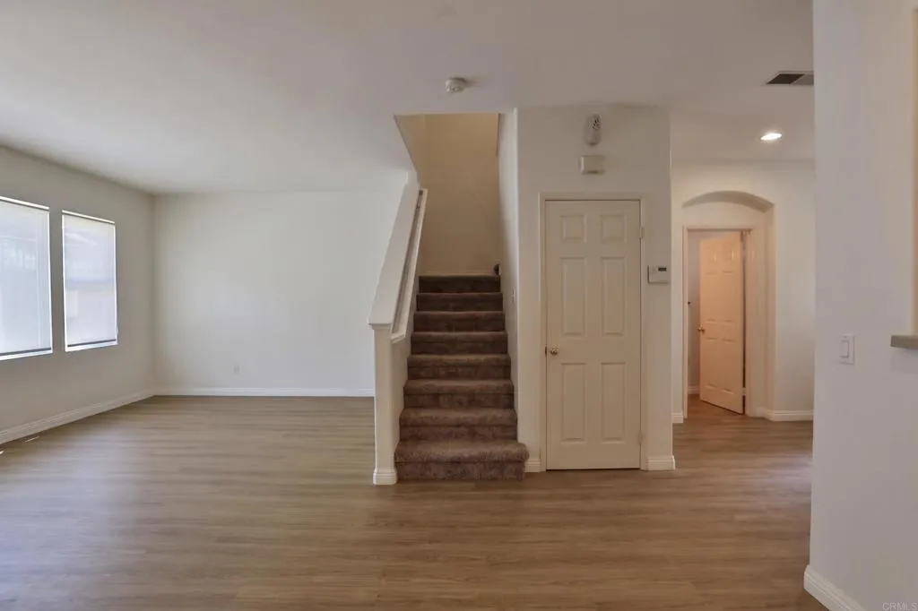 https://cdn.realtyfeed.com/cdn/127/306712346/c5834f394af43819a83cd13751cbec61.webp