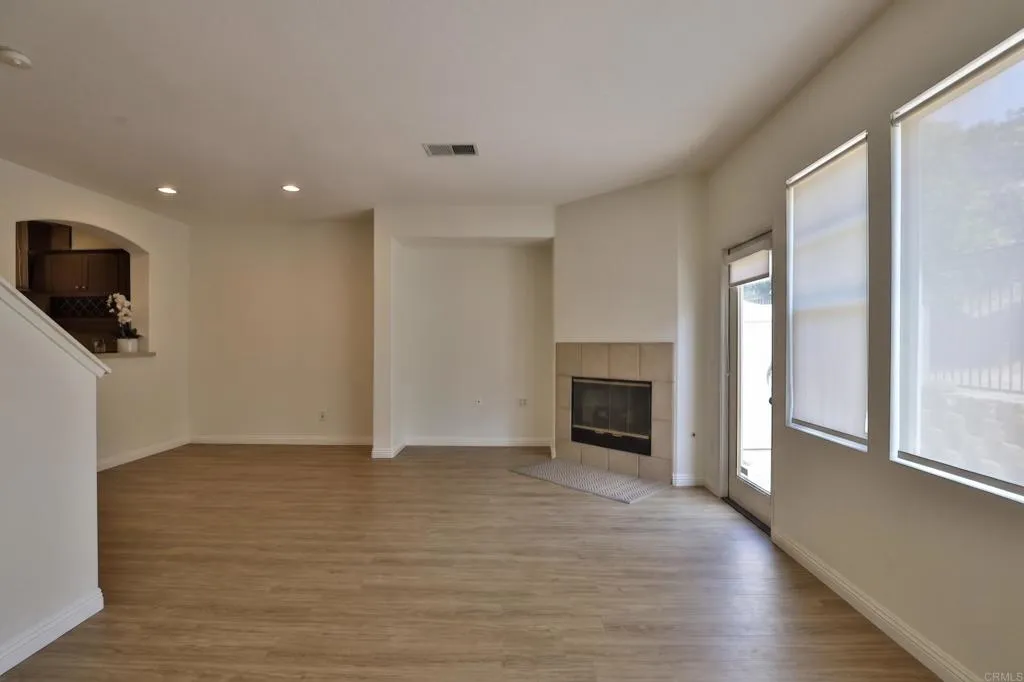 https://cdn.realtyfeed.com/cdn/127/306712346/f7d49ba8caccb7f2c5976f62001eacc8.webp
